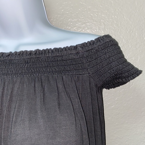 NWOT American Eagle Off Shoulder Top - Picture 2 of 4